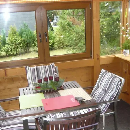 Eifelwaldhaeuschen Nyaraló *